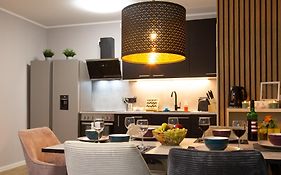 Micasa Ol - Modernes Apartment In City Bestlage - Kueche - Wlan - Balkon - Fugenloses Bad